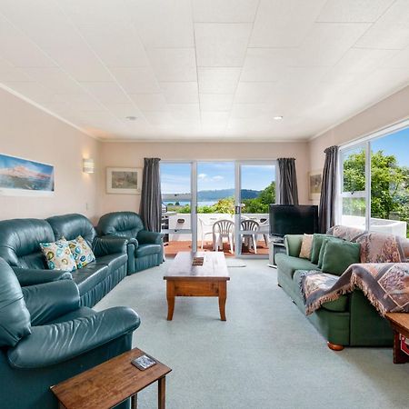 The White House - Taupo Holiday Home Экстерьер фото